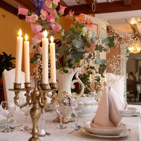 Les Belles Dormantes Hébergement de vacances Lachaise